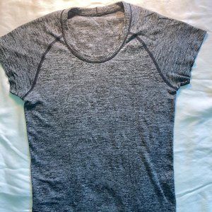 Lululemon Swiftly Tech Short Sleeve Size 6